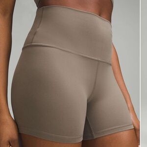 Lululemon Align High Rise Short 4” in Nomad